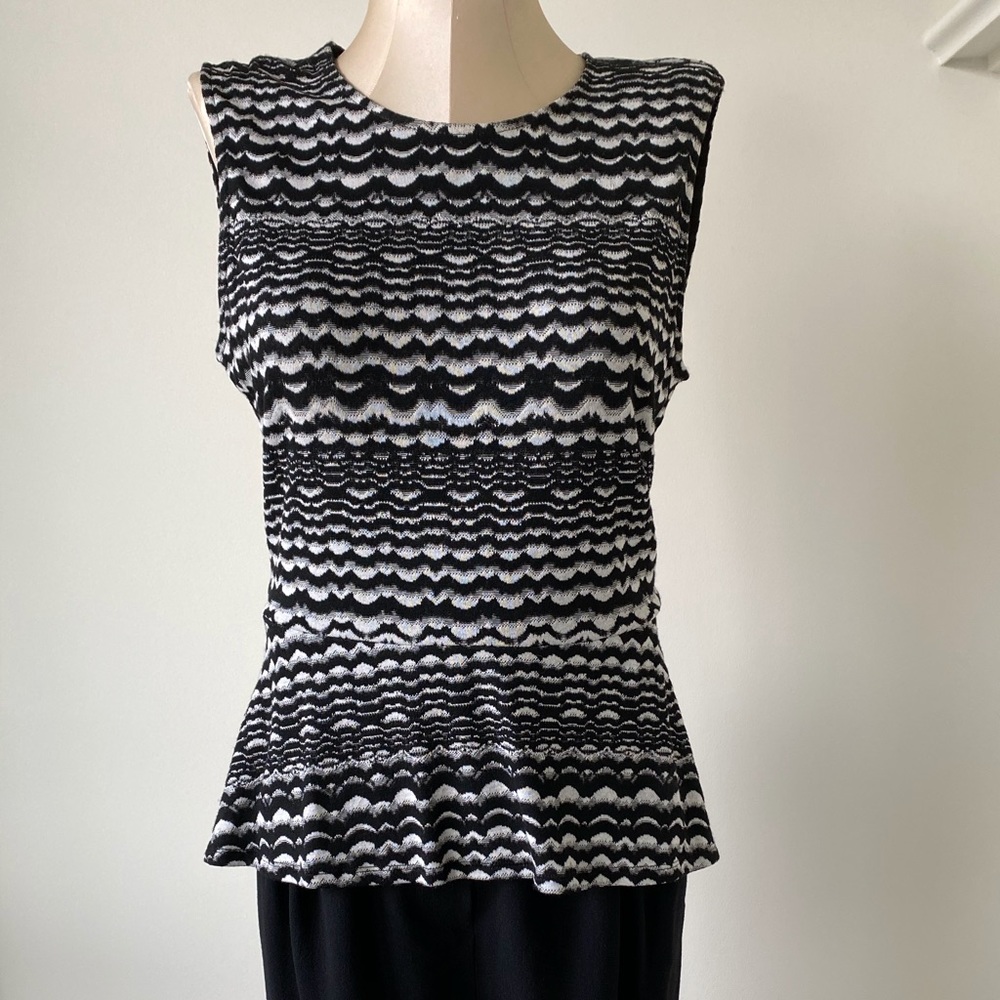 Sale 🌸BCBG Knit Peplum Top
